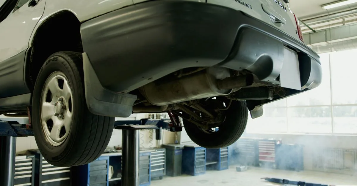 découvrez nos conseils complets pour l'entretien de votre véhicule et la gestion de votre assurance auto, afin de rouler en toute sécurité et économiser sur vos frais.