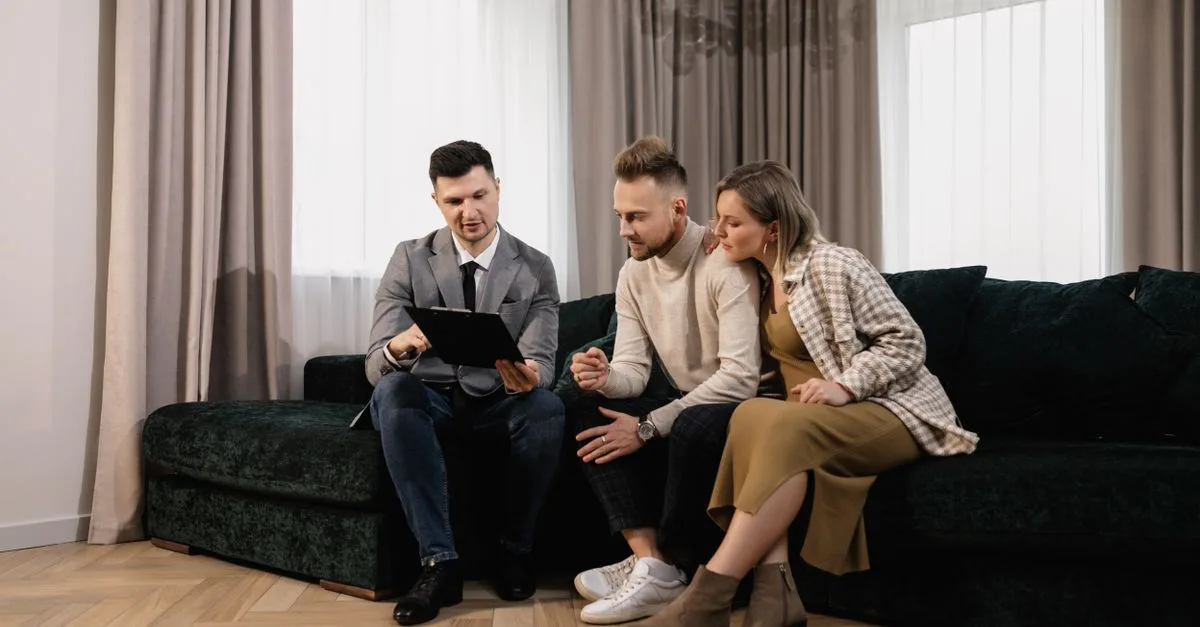 découvrez les techniques incontournables de persuasion pour convaincre efficacement vos acheteurs et maximiser vos ventes.